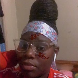 Meet your Posher, Sanaa